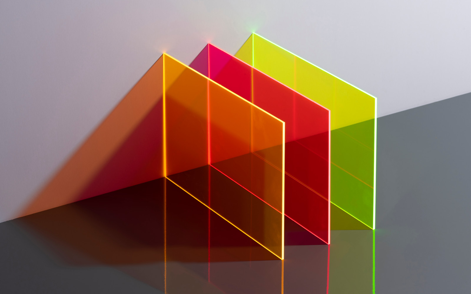 PLEXIGLAS® Fluorescent
